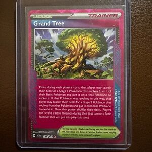 Grand Tree Stadium Trainer Card 136/142 (Pokémon stellar crown )